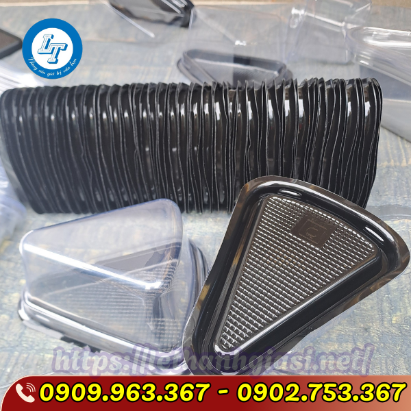 HỘP NHỰA ĐỰNG BÁNH TAM GIÁC HỘP NHỰA ĐỰNG BÁNH TAM GIÁC