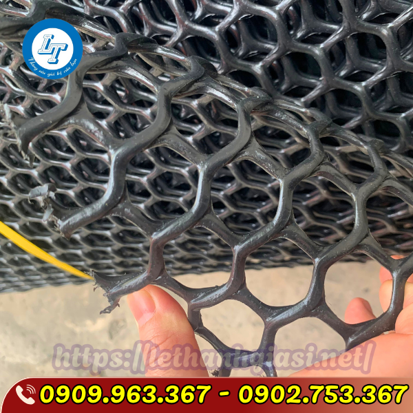 LƯỚI NHỰA ĐEN MẮT CÁO GIÁ SỈ TPHCM lưới nhựa mắt cáo màu đen