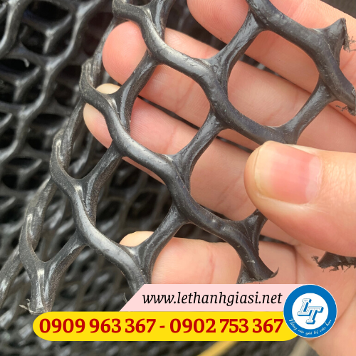 Lưới nhựa mắt cáo màu đen giá sỉ rẻ lưới nhựa mắt cáo màu đen khổ 2cm