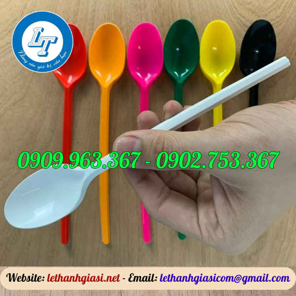 MUỖNG NHỰA CÁN DÀI ĐỦ MÀU GIÁ RẺ TẬN XƯỞNG muỗng nhựa dùng 1 lần