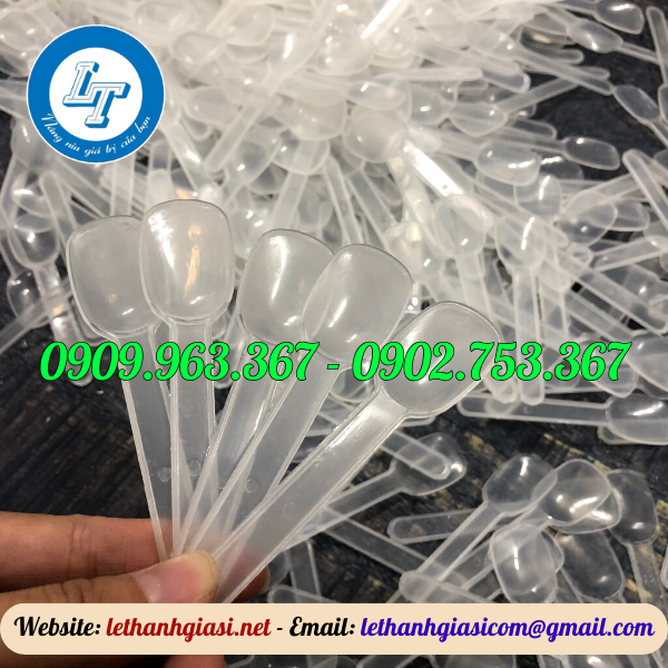 NƠI BÁN MUỖNG NHỰA NHỎ ĂN XÔI, KEM, SỮA CHUA GIÁ RẺ muỗng nhựa trong