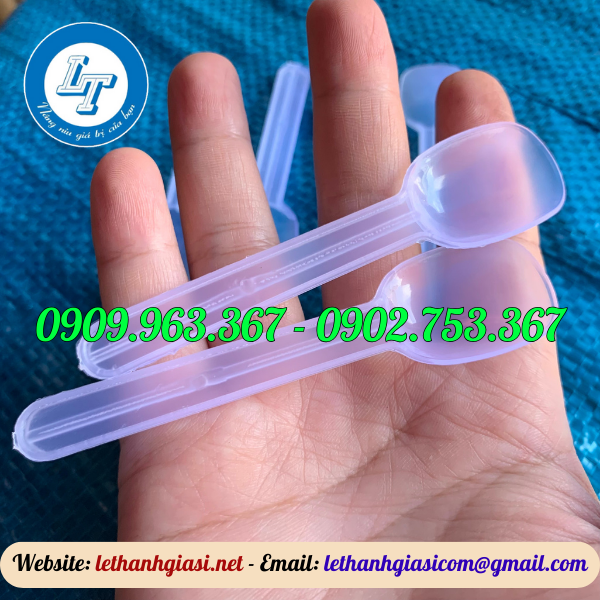 NƠI BÁN MUỖNG NHỰA NHỎ ĂN XÔI, KEM, SỮA CHUA GIÁ RẺ muỗng nhựa trong