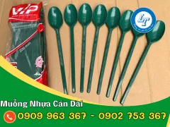 MUỖNG NHỰA CÁN DÀI ĐỦ MÀU GIÁ RẺ TẬN XƯỞNG