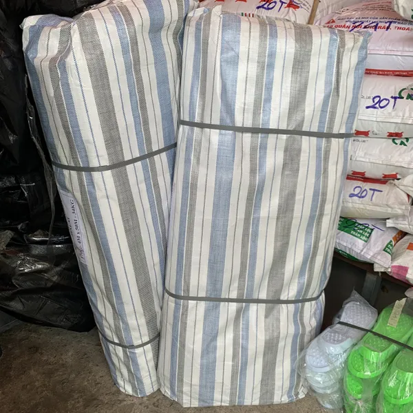 BẠT NHỰA KẺ SỌC MÃ LAI