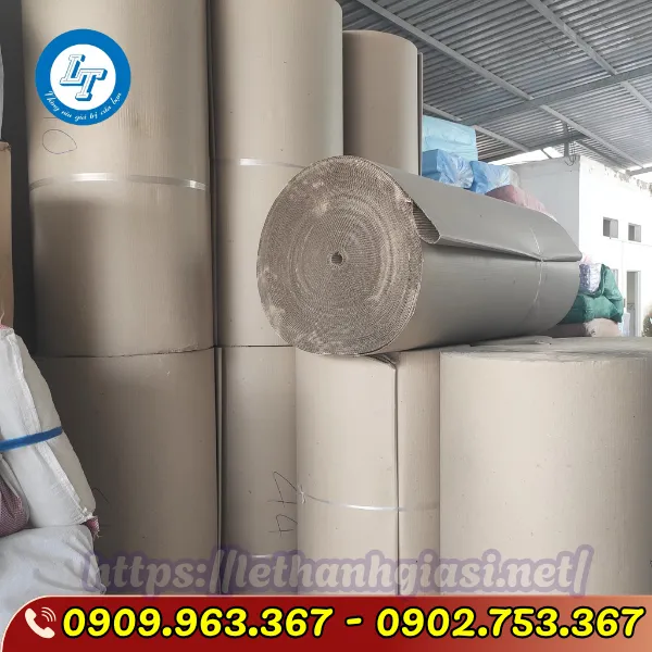 GIẤY CARTON CUỘN 2 LỚP