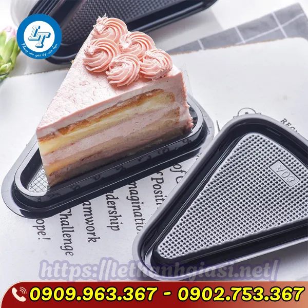 HỘP NHỰA ĐỰNG BÁNH TAM GIÁC