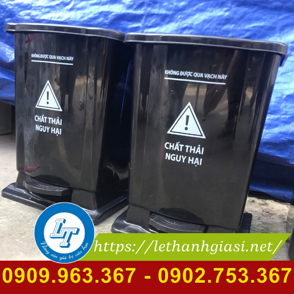 Cung cấp thùng rác nhựa các loại giá sỉ rẻ tại TPHCM thùng rác đen