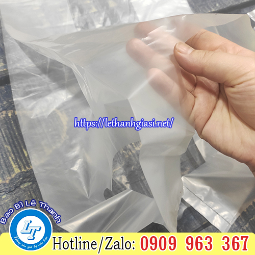 PHÂN PHỐI TÚI XỐP TRẮNG TRƠN, TRẮNG GAI GIÁ RẺ TẬN NƠI túi xốp trắng 2 quai