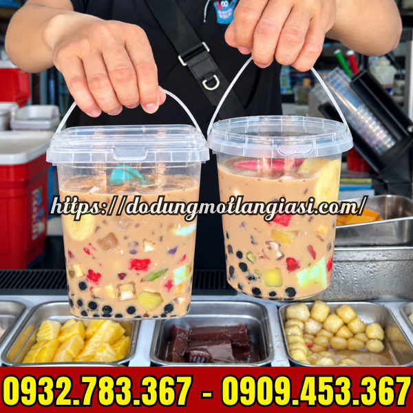 XÔ TRÀ SỮA VUÔNG 2 LÍT CÓ QUAI XÁCH SỈ CHO HÀNG QUÁN xô đựng trà sữa