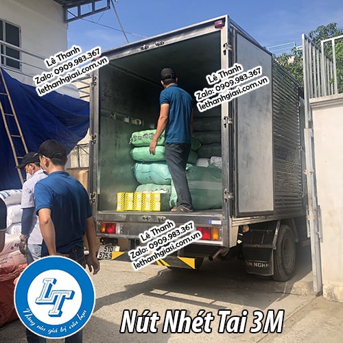 nút nhét tai 3M chất liệu bọt biển 200 đôi/ hộp. nút nhét tai 3M chất liệu bọt biển 200 đôi/ hộp.