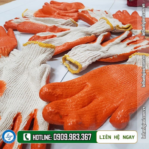 bao tay len nhúng nhựa phủ nguyên bàn cam, đỏ bao tay len nhúng nhựa phủ nguyên bàn cam, đỏ