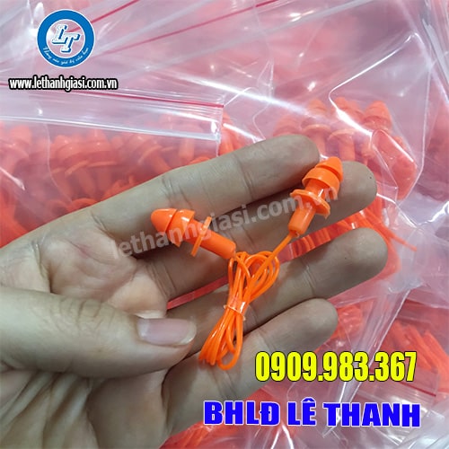 Nhét lỗ tai chống ồn Lê Thanh