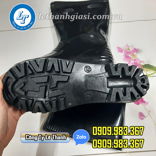 phân phối ủng đen chất liệu nhựa cấp ủng đen