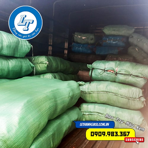 giảm giá khủng mua găng tay len kem trắng sỉ 500 đôi giảm giá khủng mua găng tay len kem trắng sỉ 500 đôi