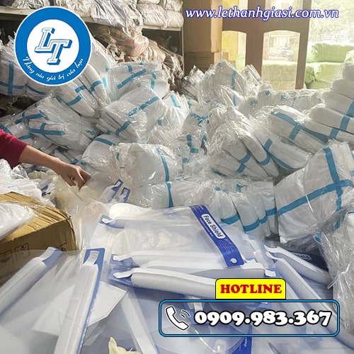 đồ bảo hộ y tế xanh, trắng đạt chuẩn của bộ y tế đồ bảo hộ y tế xanh, trắng đạt chuẩn của bộ y tế