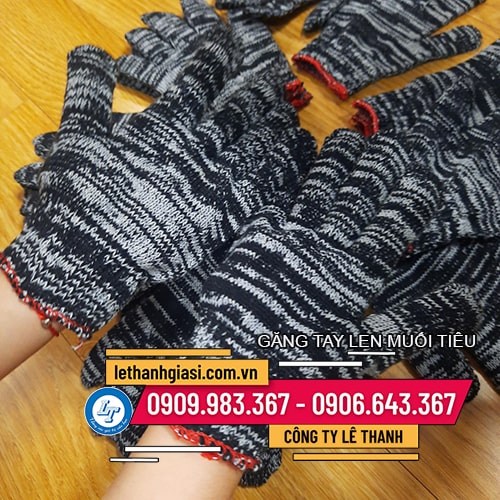 bỏ sỉ găng tay len muối tiêu viền đỏ 100g bỏ sỉ găng tay len muối tiêu viền đỏ 100g