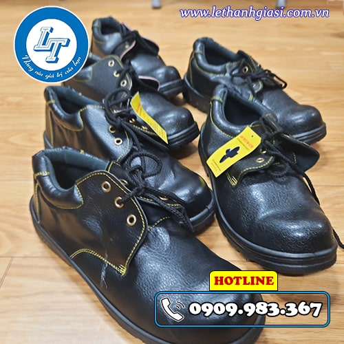 Nên mua giày bảo hộ công nhân nào chống đinh tốt nhất? Nên mua giày bảo hộ công nhân nào chống đinh tốt nhất?
