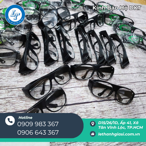Bạn đang tìm kính bảo hộ DKT giá sỉ uy tín, giá rẻ 3 Bạn đang tìm kính bảo hộ DKT giá sỉ uy tín, giá rẻ 3