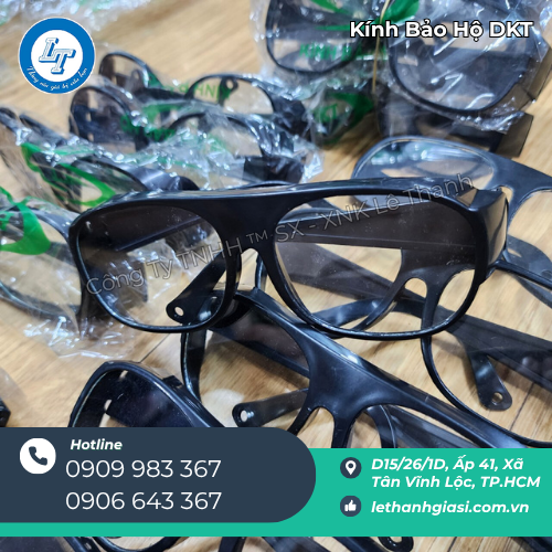 Bạn đang tìm kính bảo hộ DKT giá sỉ uy tín, giá rẻ 1 Bạn đang tìm kính bảo hộ DKT giá sỉ uy tín, giá rẻ 1