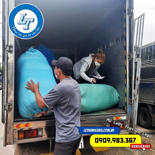 đặt mua mũ lưỡi trai nam chính hãng in chữ theo yêu cầu đặt mua mũ lưỡi trai nam chính hãng in chữ theo yêu cầu