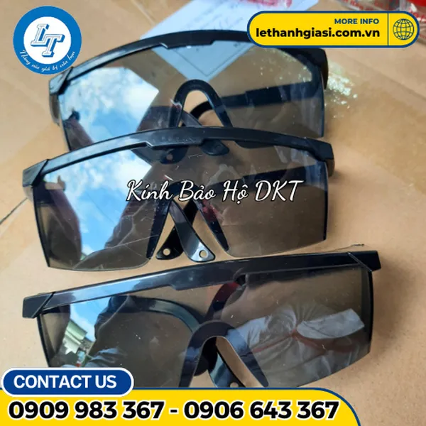 Kính Bảo Hộ DKT