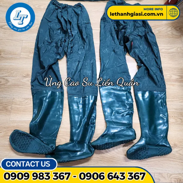Ủng Cao Su Liền Quần