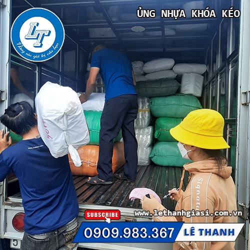 mua giày ủng đi mưa nhựa có khóa kéo chất liệu cao cấp. mua giày ủng đi mưa nhựa có khóa kéo chất liệu cao cấp.