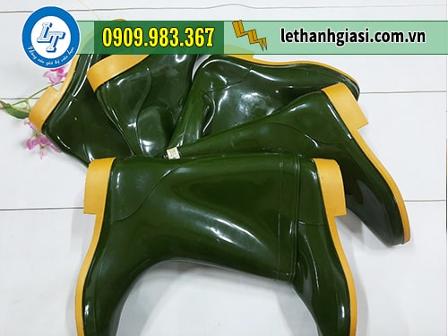 ủng nhựa Thuỳ Dương xanh rêu-giá ổn định cho mọi nhà. ủng nhựa Thuỳ Dương xanh rêu-giá ổn định cho mọi nhà.