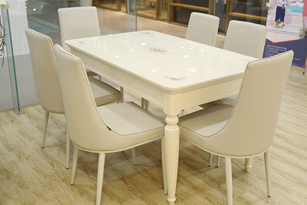 Bàn ăn hiện đại sang trọng dành cho căn hộ chung cư