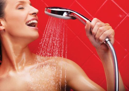 Tắm bằng vòi sen giúp chống lão hóa Tắm bằng vòi sen giúp chống lão hóa