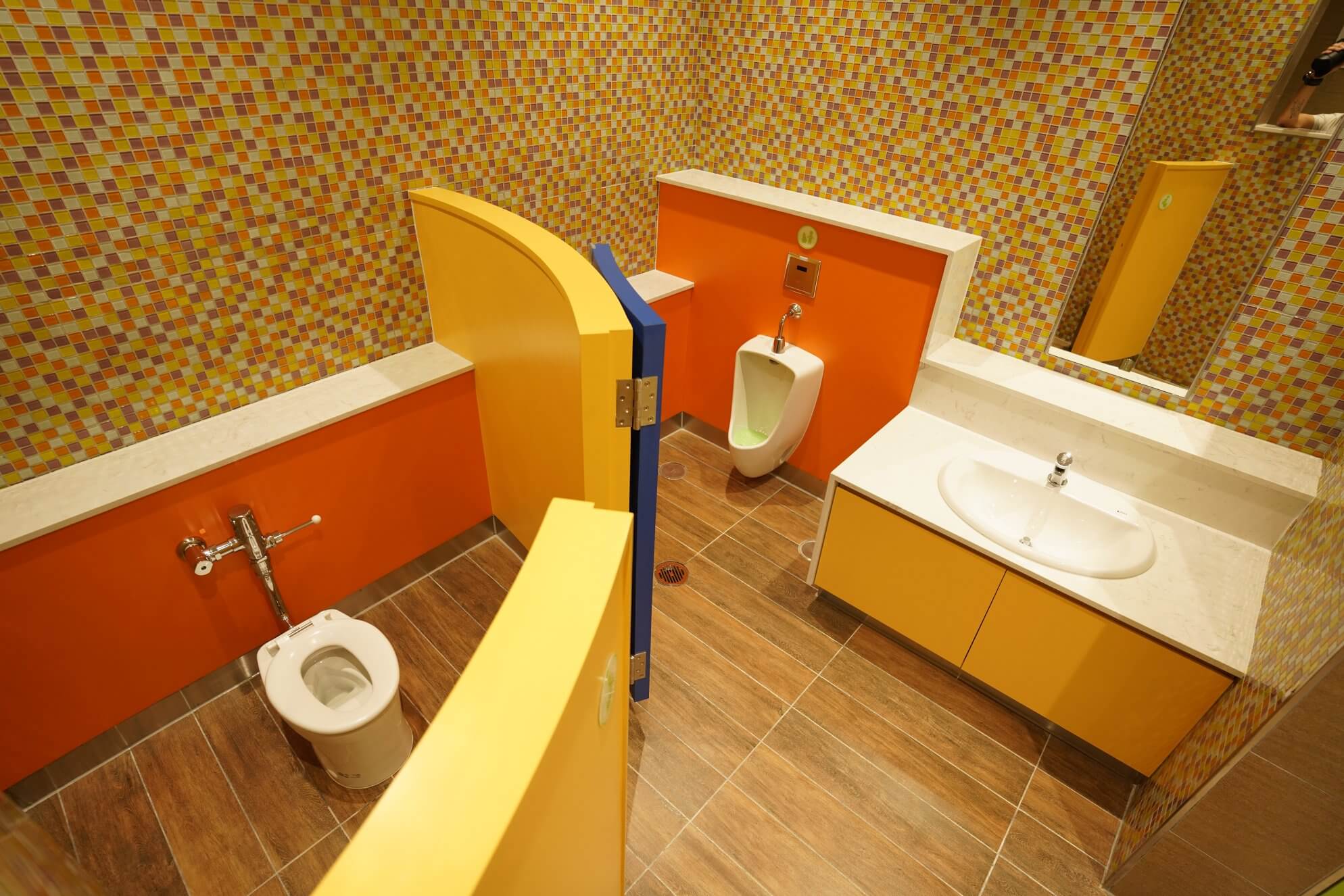 Bàn cầu INAX chuẩn Nhật