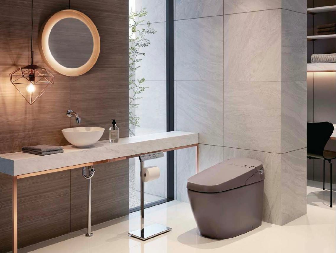 Bàn cầu INAX với công nghệ AQUA CERAMIC