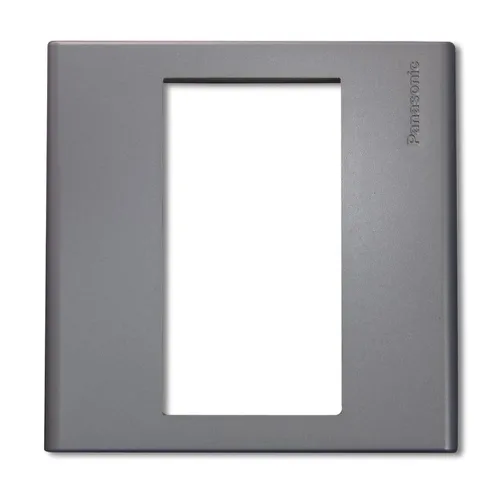 WEB7813MW Mặt BS WIDE, dùng cho 3 thiết bị, màu trắng ánh kim Panasonic