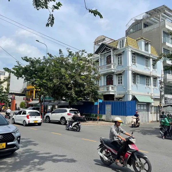 Cho thuê biệt thự kinh doanh góc hai mặt tiền Nguyễn Văn Hưởng và đường 54 view sông Sài Gòn Cho thuê biệt thự kinh doanh góc hai mặt tiền Nguyễn Văn Hưởng và đường 54 view sông Sài Gòn