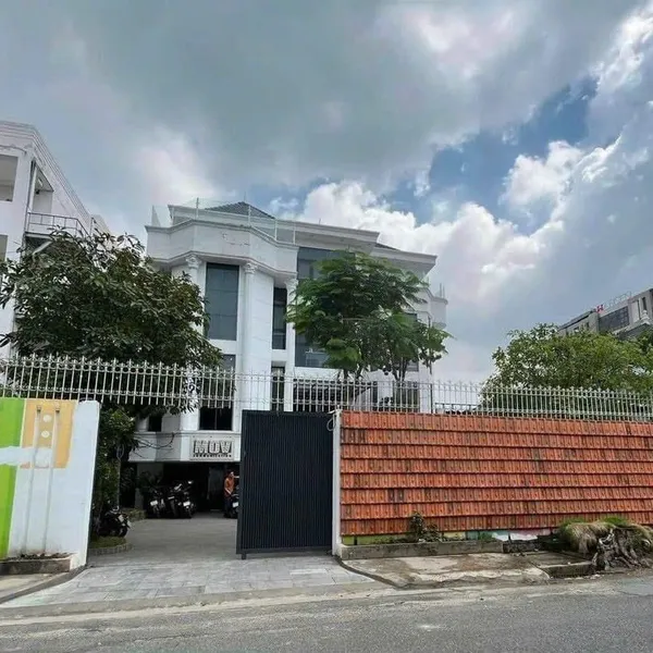 Cho thuê biệt thự mặt tiền đường Đặng Hữu Phổ Thảo Điền 1033m2 Cho thuê biệt thự mặt tiền đường Đặng Hữu Phổ Thảo Điền 1033m2