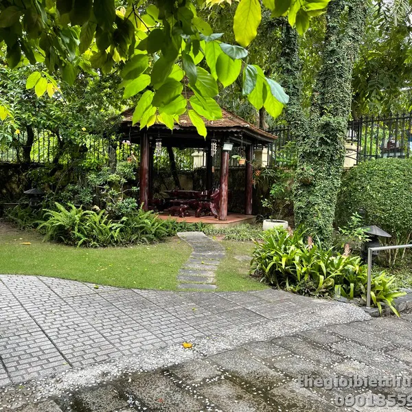 Cho thuê biệt thự Thảo Điền góc hai mặt tiền Nguyễn Văn Hưởng Cho thuê biệt thự Thảo Điền góc hai mặt tiền Nguyễn Văn Hưởng