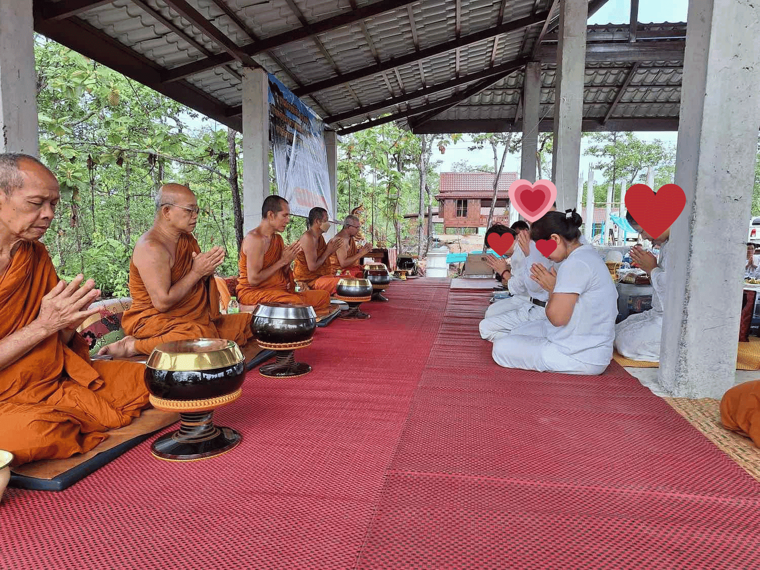 Cúng bỏ bát cho sư Cúng bỏ bát cho sư