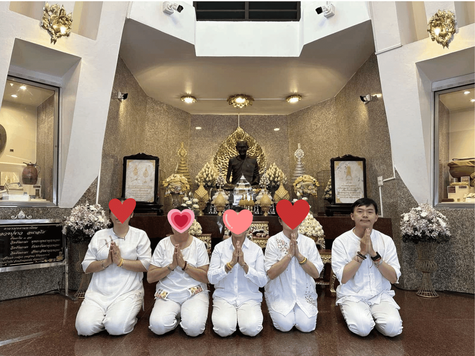 Cúng dường vị Thánh dòng tu rừng Thái Lan Cúng dường vị Thánh dòng tu rừng Thái Lan