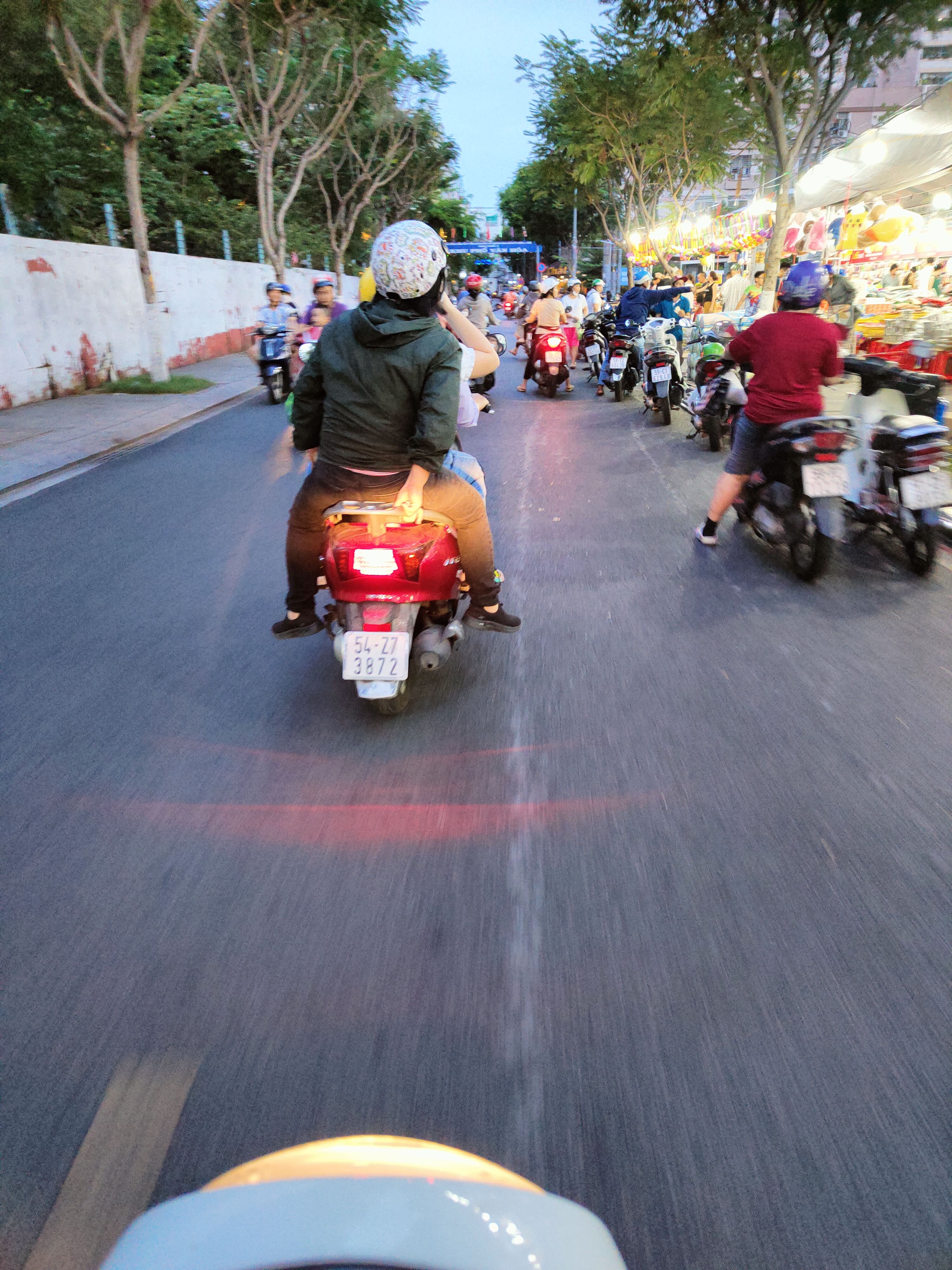 Xe có các con số tạo thành 9 tượng trưng cửu vận Xe có các con số tạo thành 9 tượng trưng cửu vận