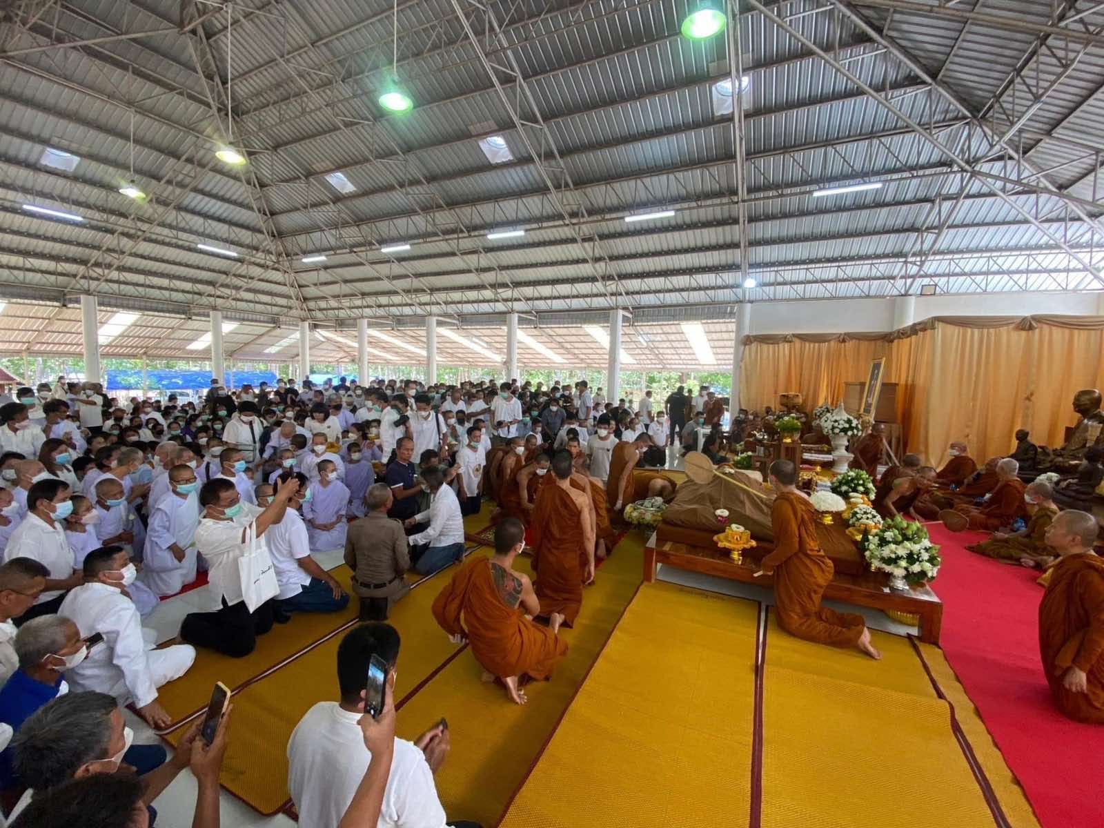 Tang lễ Luang Phor Saeng Tang lễ Luang Phor Saeng