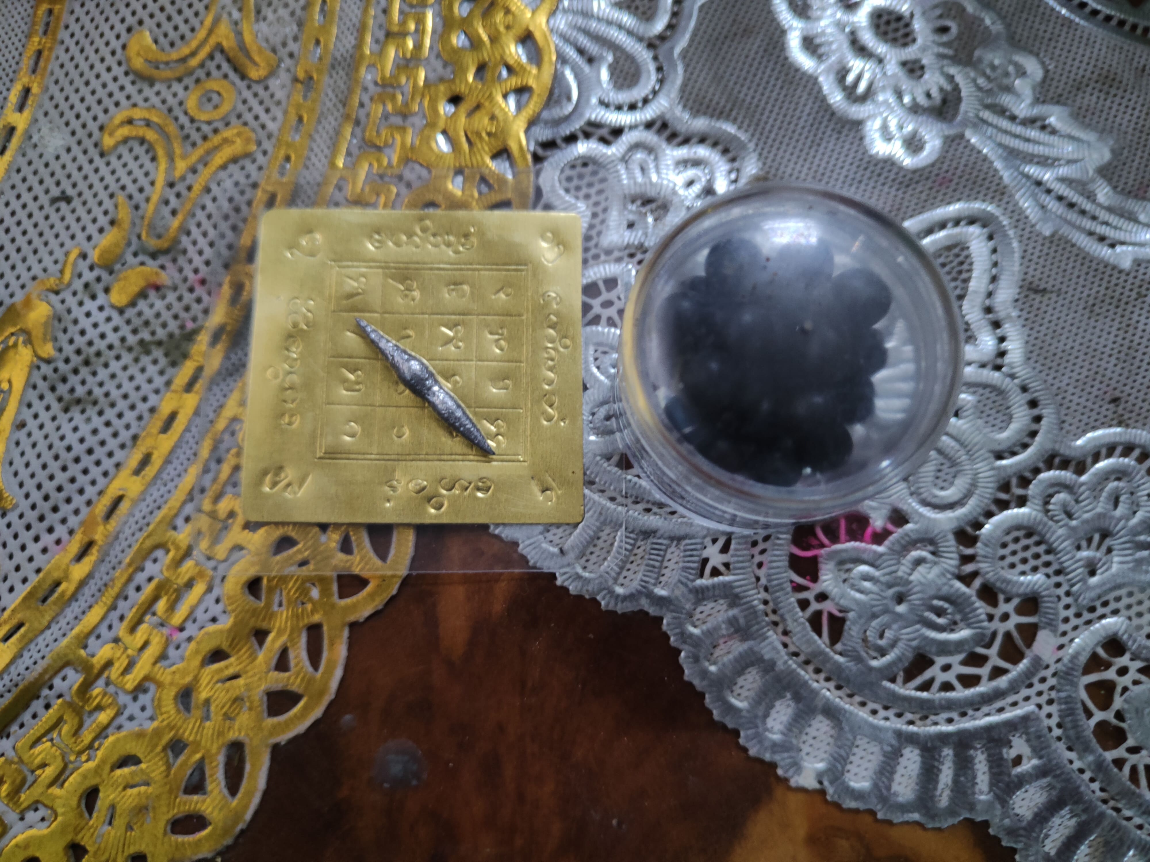 Viên cải mệnh Leklai và leklai bạc chiêu tài, gia tăng may mắn, thu hút Viên cải mệnh Leklai và leklai bạc chiêu tài, gia tăng may mắn, thu hút