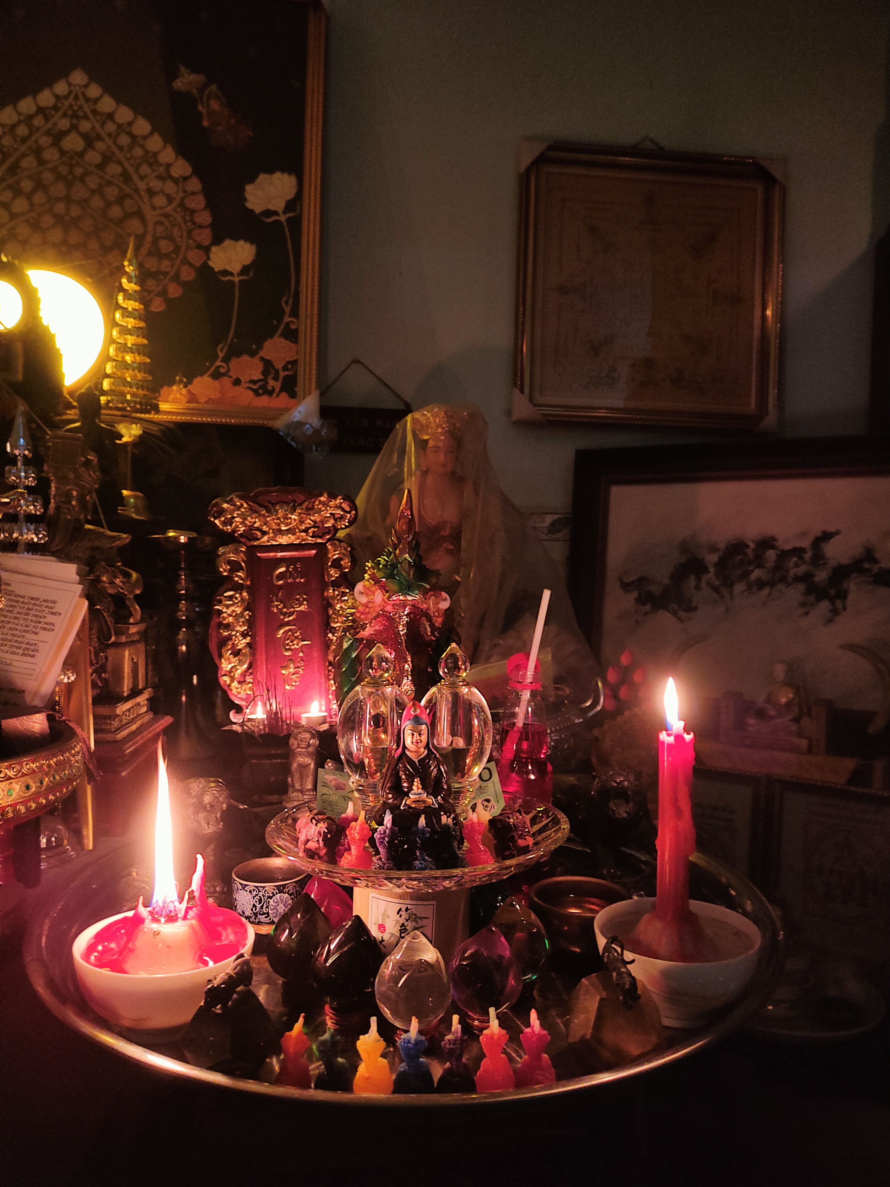 Linh nghiệm lão hổ khi dùng thần thông biến 1 cây nến cháy cạn, 1 cây chỉ cháy 2/10 Linh nghiệm lão hổ khi dùng thần thông biến 1 cây nến cháy cạn, 1 cây chỉ cháy 2/10