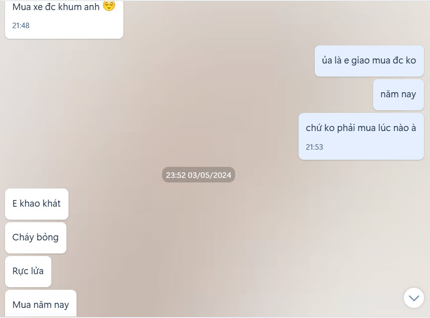 Khách nhờ gieo quẻ mua xe Khách nhờ gieo quẻ mua xe