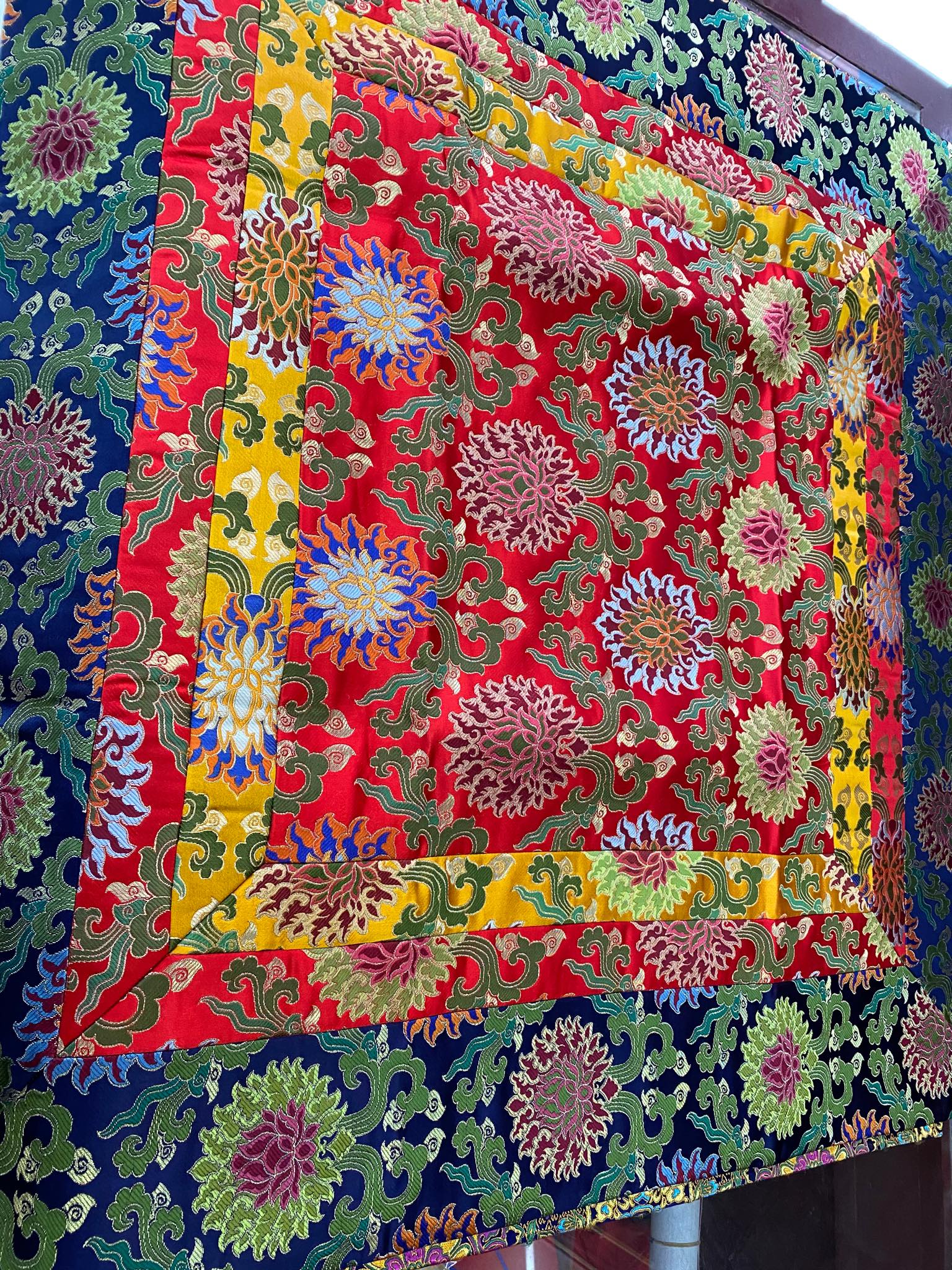 khănt trải bàn cúng khănt trải bàn cúng