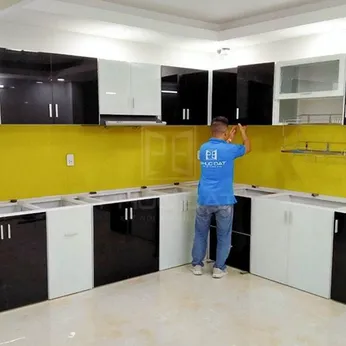 Tủ bếp treo tường