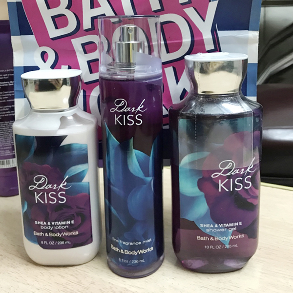 Sữa Tắm Dark Kiss Bath And Body Works 295ml