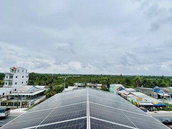 Hoàn thành hệ năng lượng mặt trời  hybrid 5kwp tại Vĩnh Long