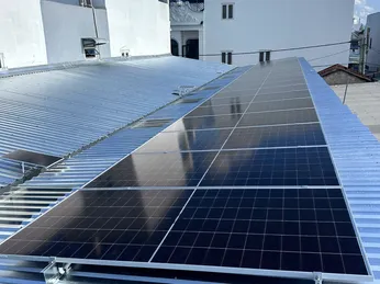 MKSolar bứt phá tại Cần Thơ: Lắp đặt hệ 12kW Bám tải cho nhà trọ – Tiết kiệm tối đa, Vận hành siêu đã!