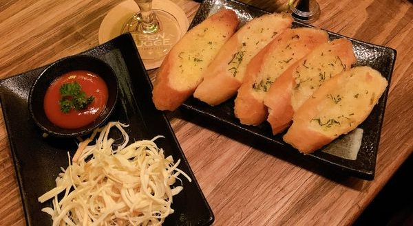 reviews facebook lagom cafe belgian beer lounge hcm trang tran