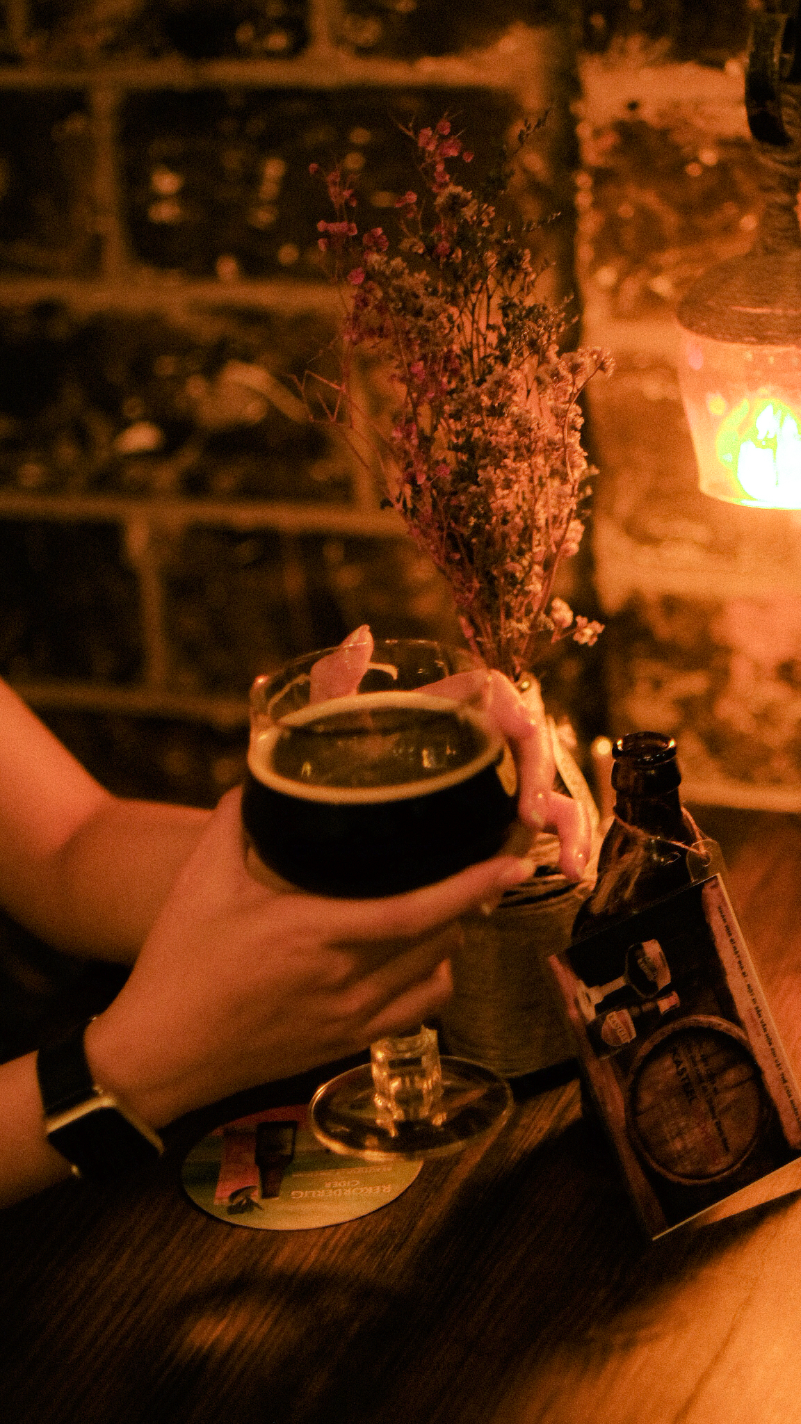 Sài Gòn, Lagom Café, ngày mưa gió và Em...